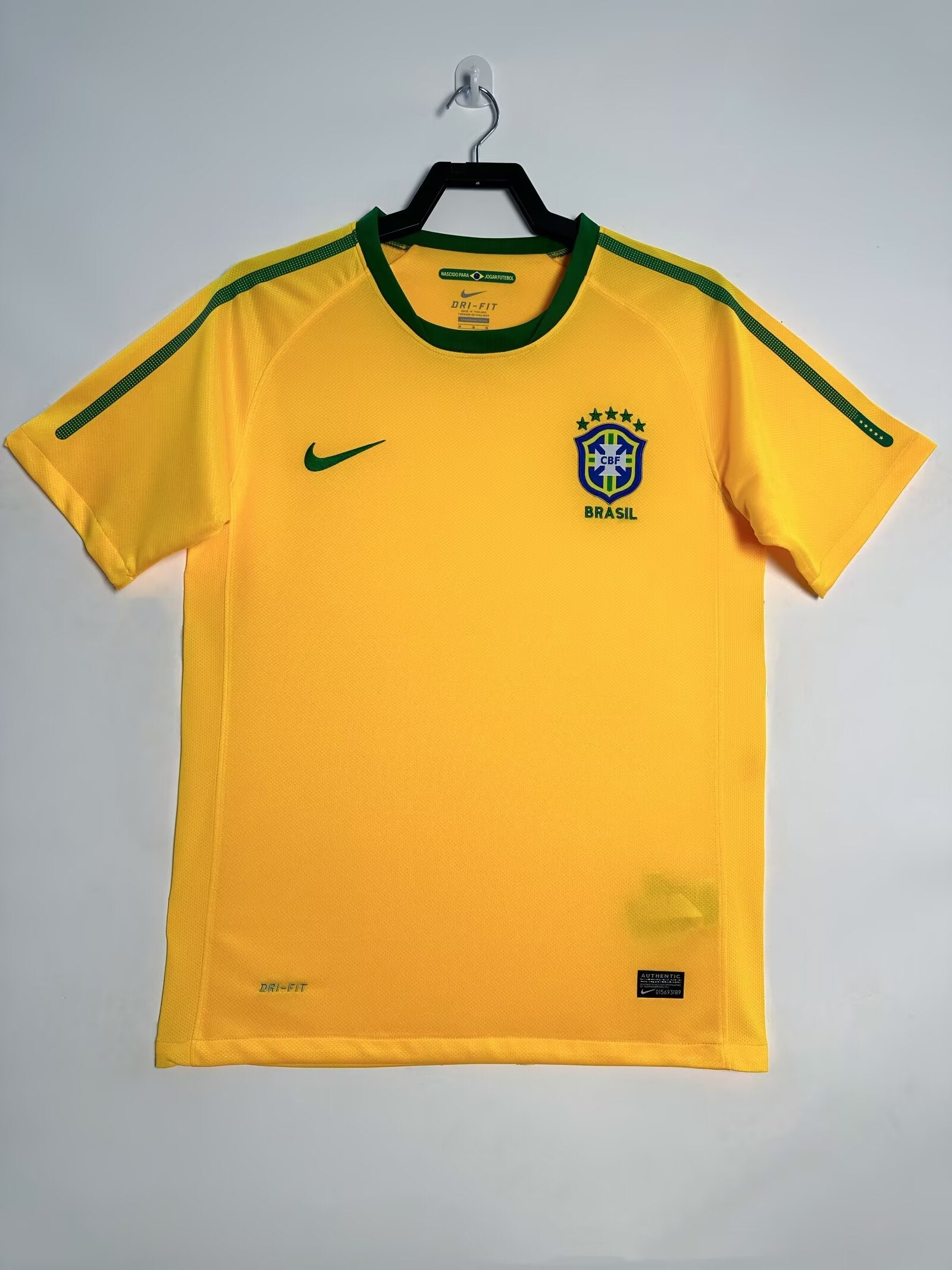 BRAZIL Retro Home Jersey 2010 image 0