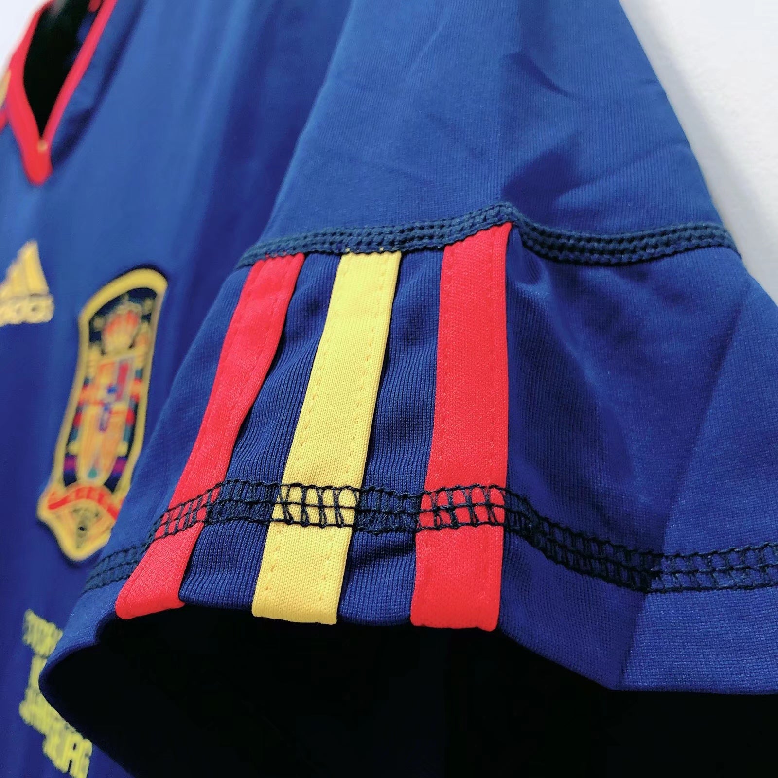 SPAIN Retro Away Jersey 2010 WORLD CUP FINAL JERSEY image 2