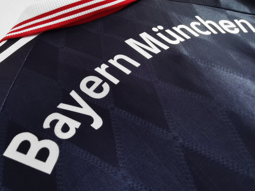BAYERN MUNICH Retro Home Jersey 1997-99 image 6