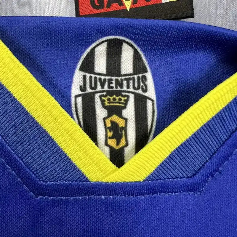 JUVENTUS Retro Away Jersey 1996-97 image 2