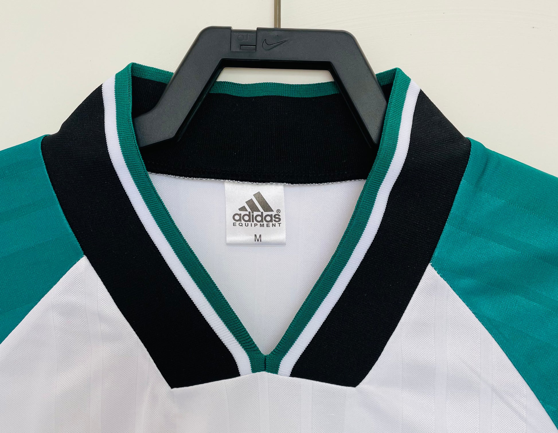 LIVERPOOL Retro Away Jersey L/S 1993-95 image 2