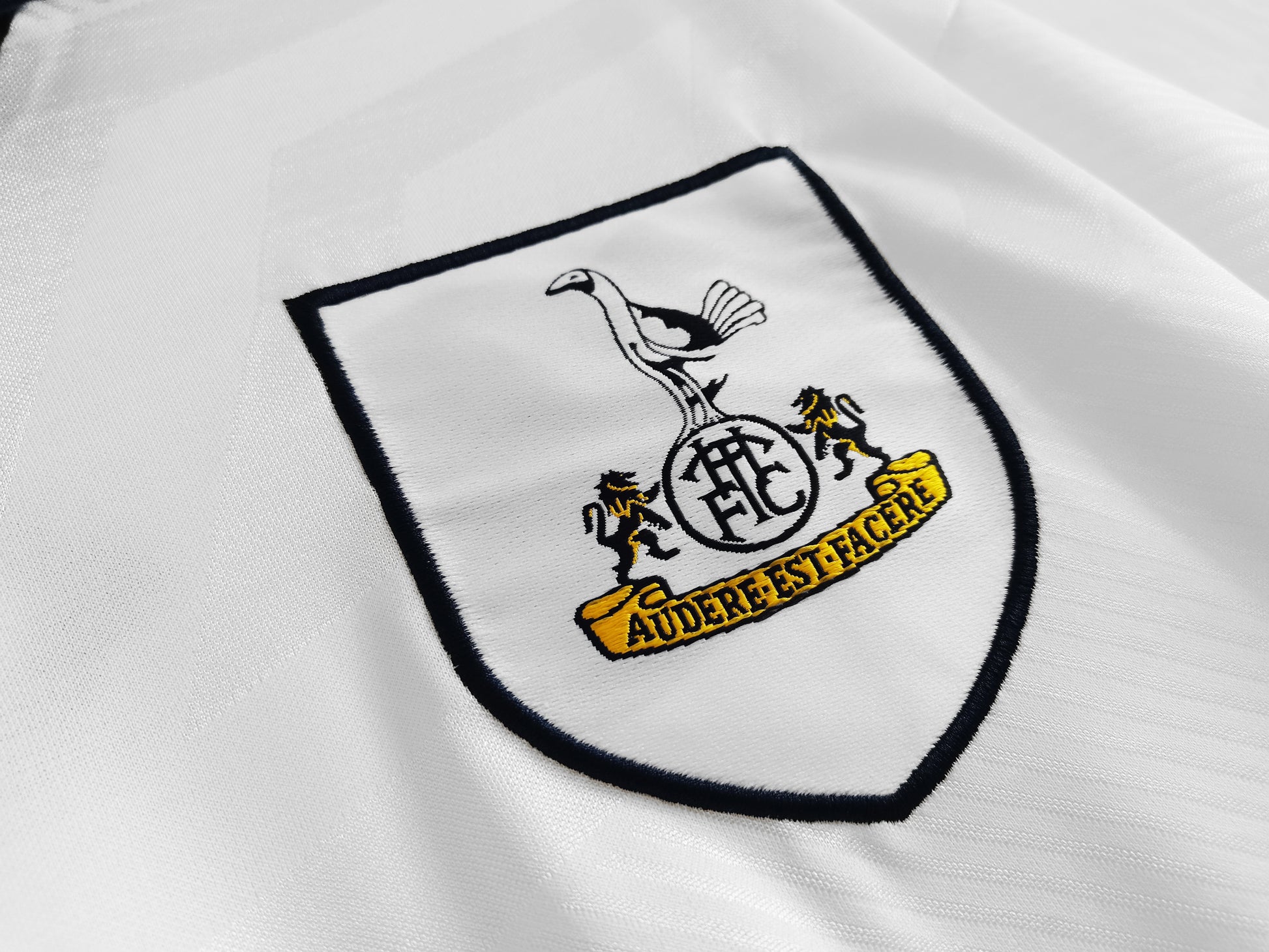 TOTTENHAM HOTSPUR Retro Home Jersey 1994 image 5