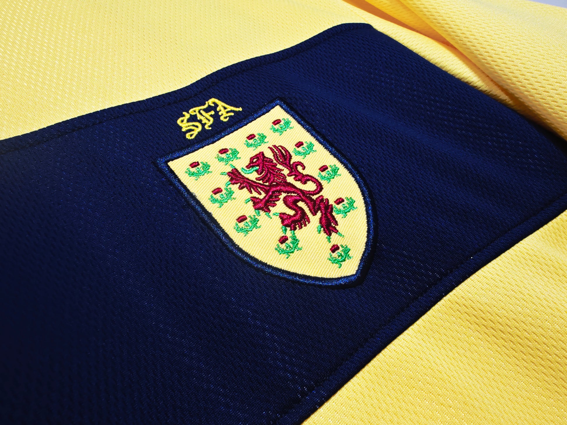 SCOTLAND Retro Away Jersey  2002 image 6