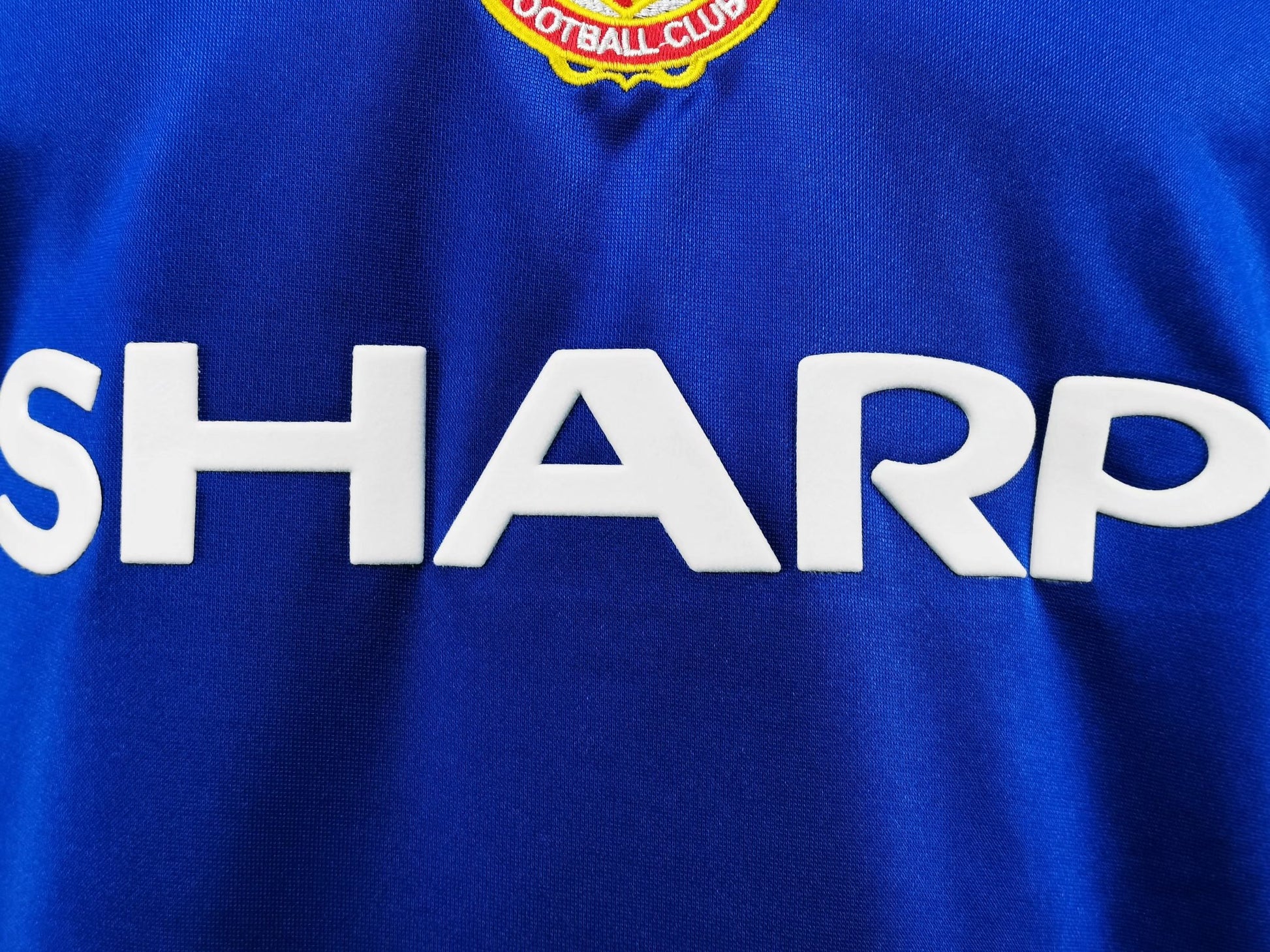 MANCHESTER UNITED RETRO JERSEY 1985 image 9
