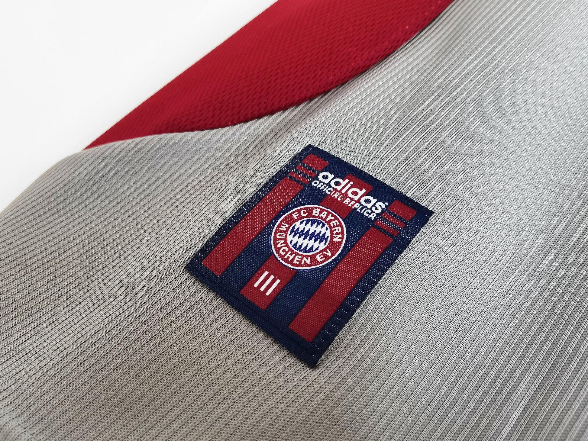 BAYERN MUNICH Retro Away Jersey 1998-99 image 7