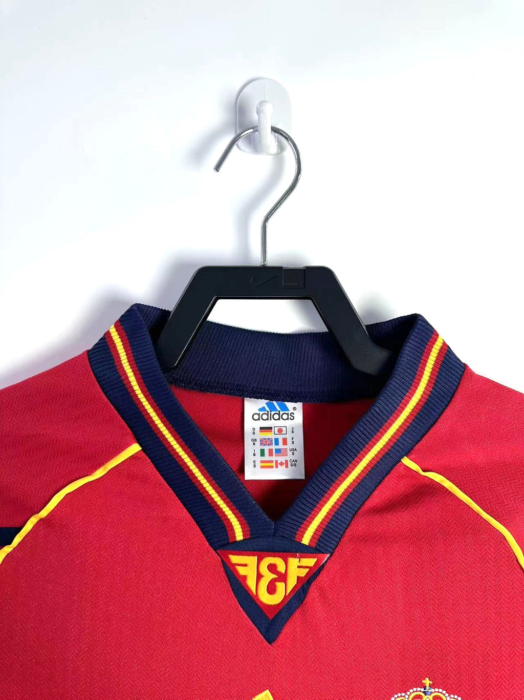SPAIN Retro Home Jersey 1998 image 2