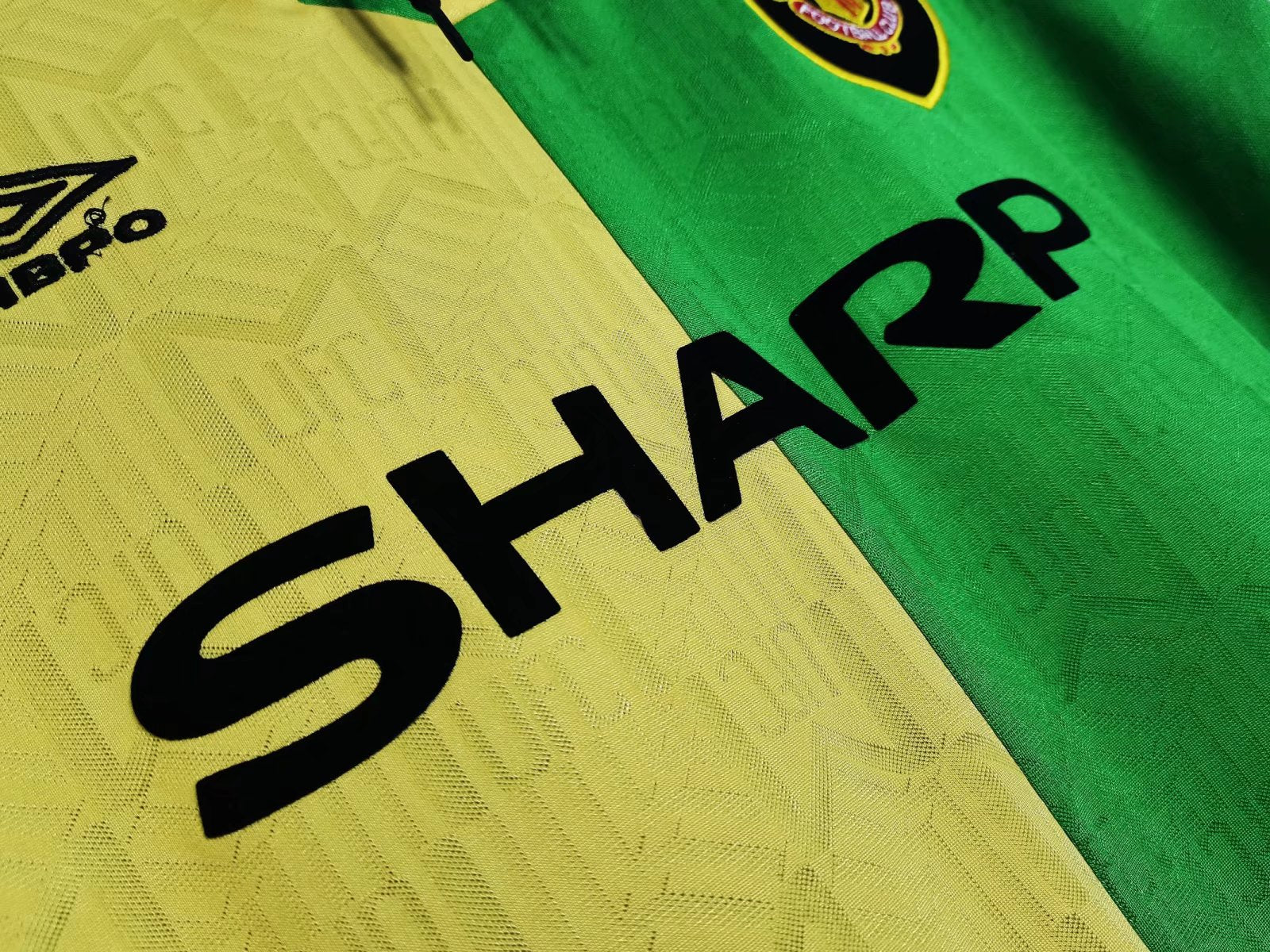 MANCHESTER UNITED RETRO L/S AWAY JERSEY 1992 image 6