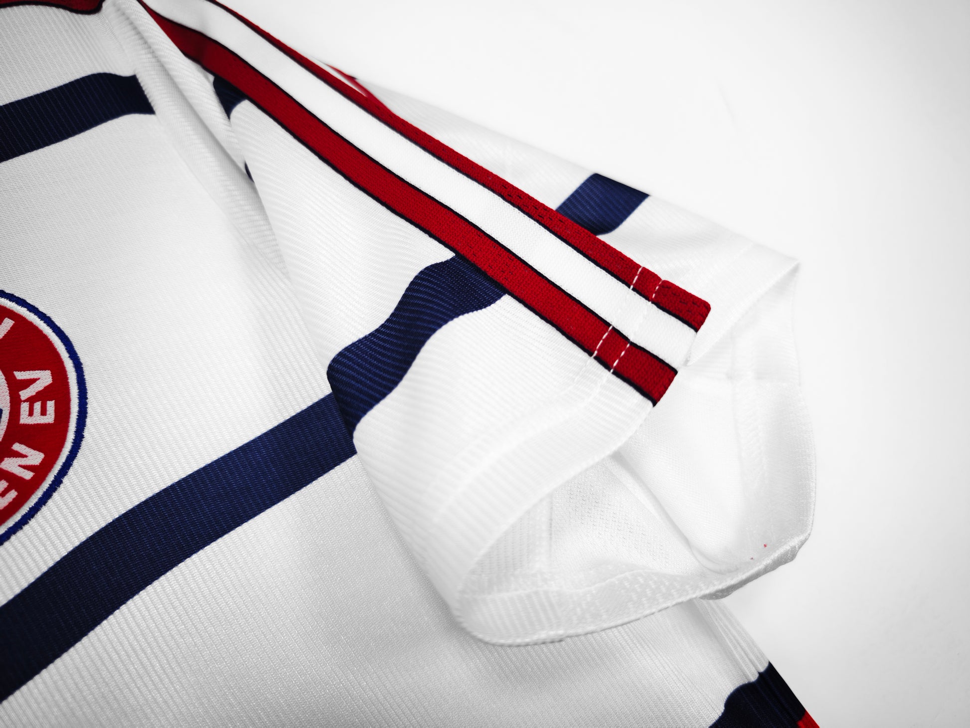 BAYERN MUNICH Retro Away Jersey 1998 image 6