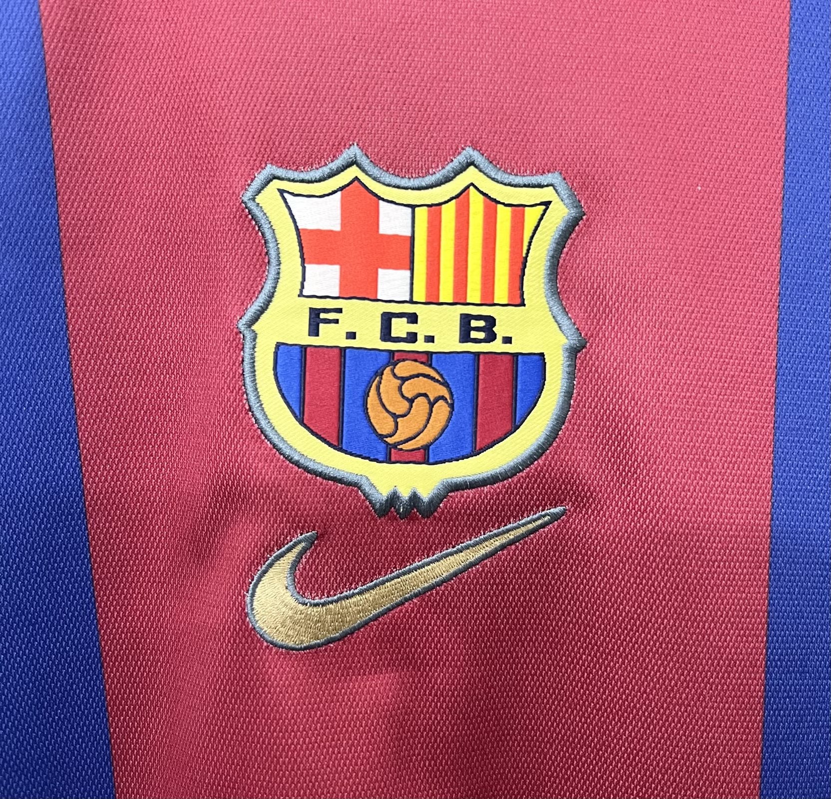 BARCELONA Retro Home Jersey 1998-99 image 8