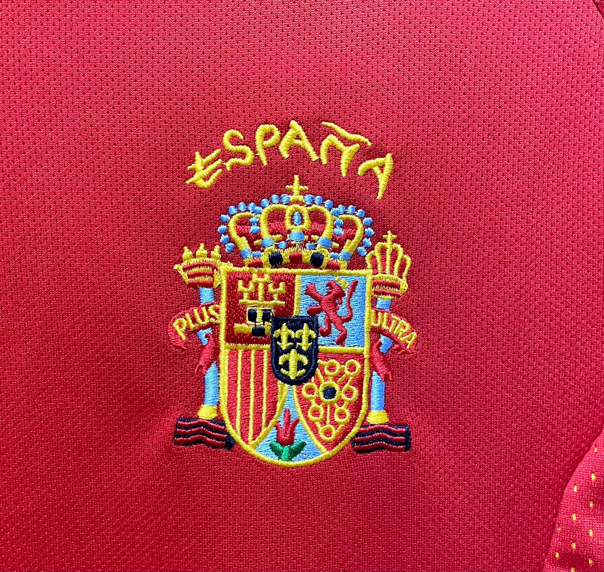 SPAIN Retro Home Jersey 2002 image 5