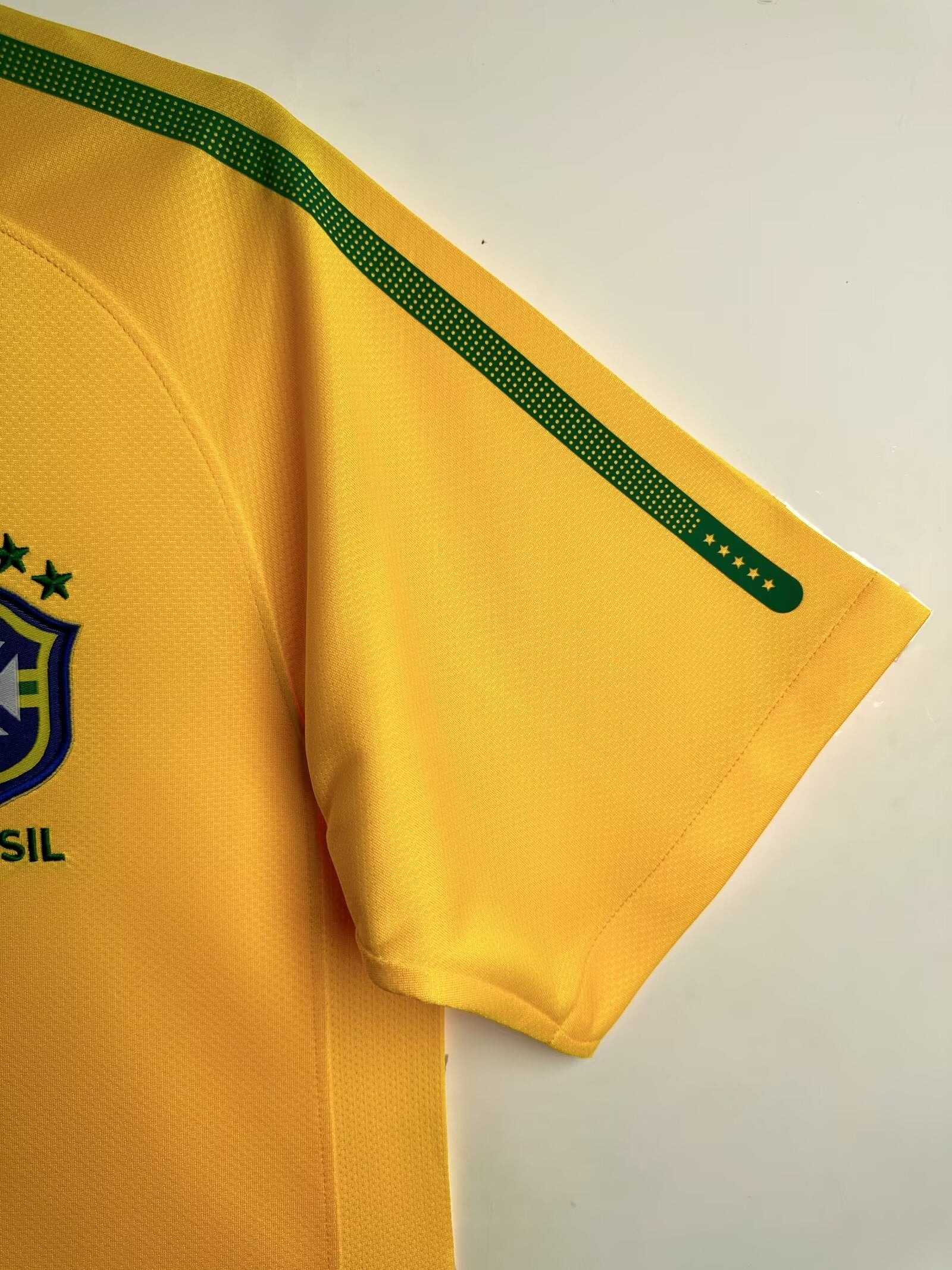 BRAZIL Retro Home Jersey 2010 image 3