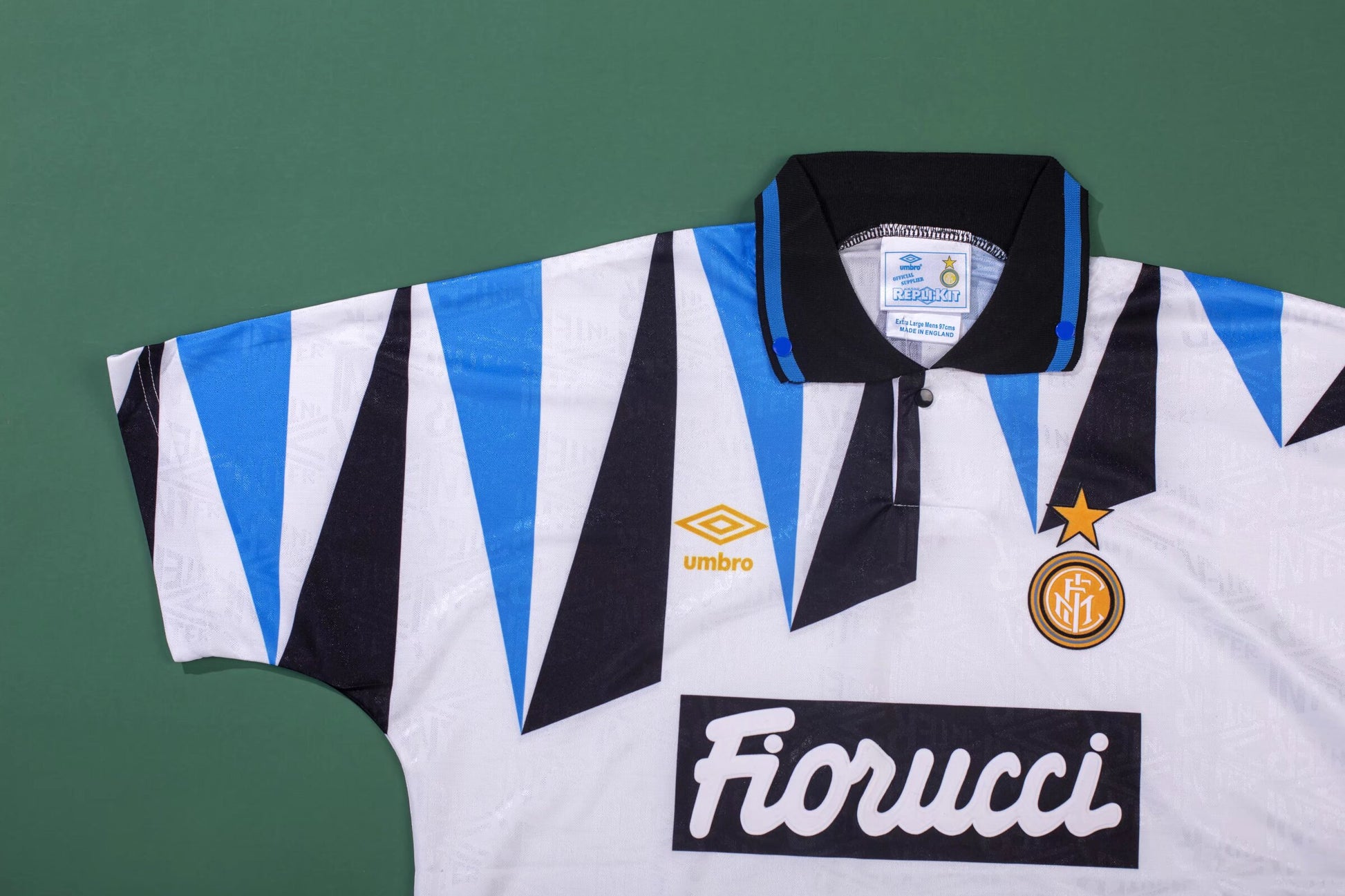 INTER MILAN Retro Away Jersey  1992-93 image 4