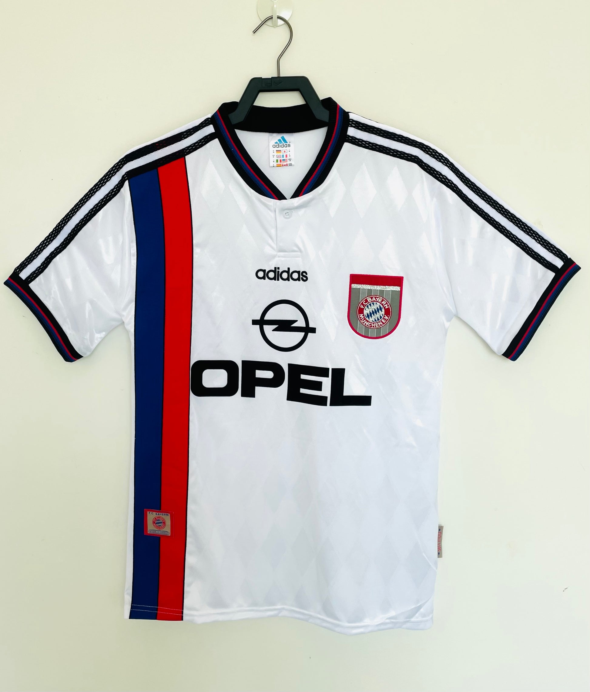 BAYERN MUNICH Retro Away Jersey 1997-98 image 0
