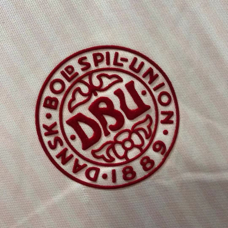DENMARK Retro Away Jersey 1986 image 2