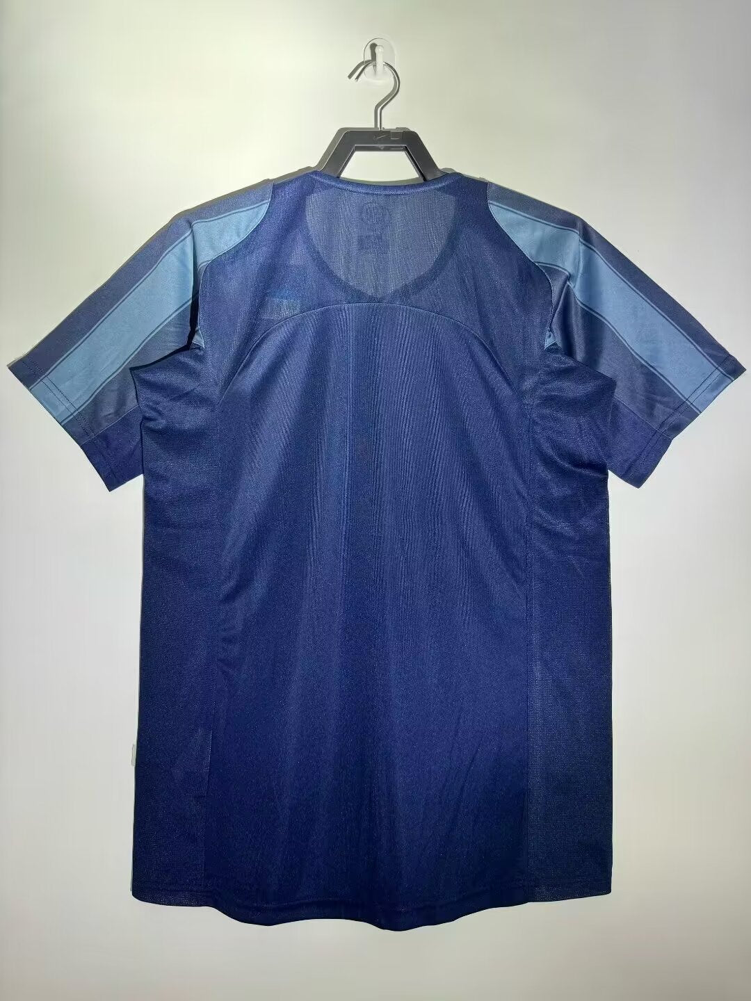 INTER MILAN Retro Away Jersey 2004-05 image 1