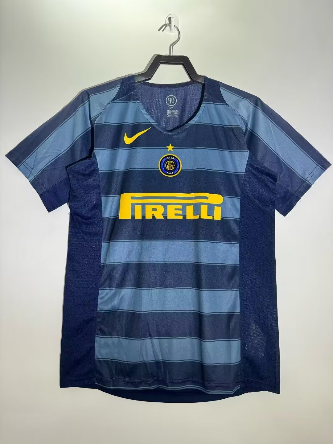 INTER MILAN Retro Away Jersey 2004-05 image 0