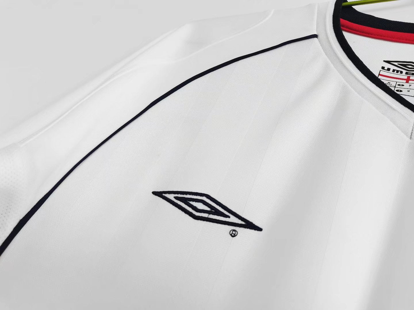 ENGLAND Retro Home Jersey WORLD CUP 2002 image 7