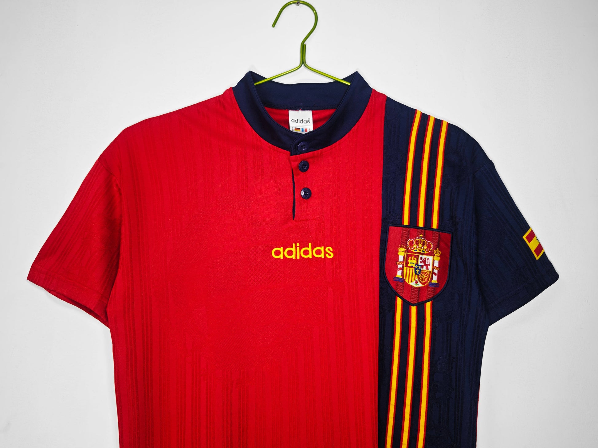 SPAIN Retro Home Jersey EURO 96 image 3