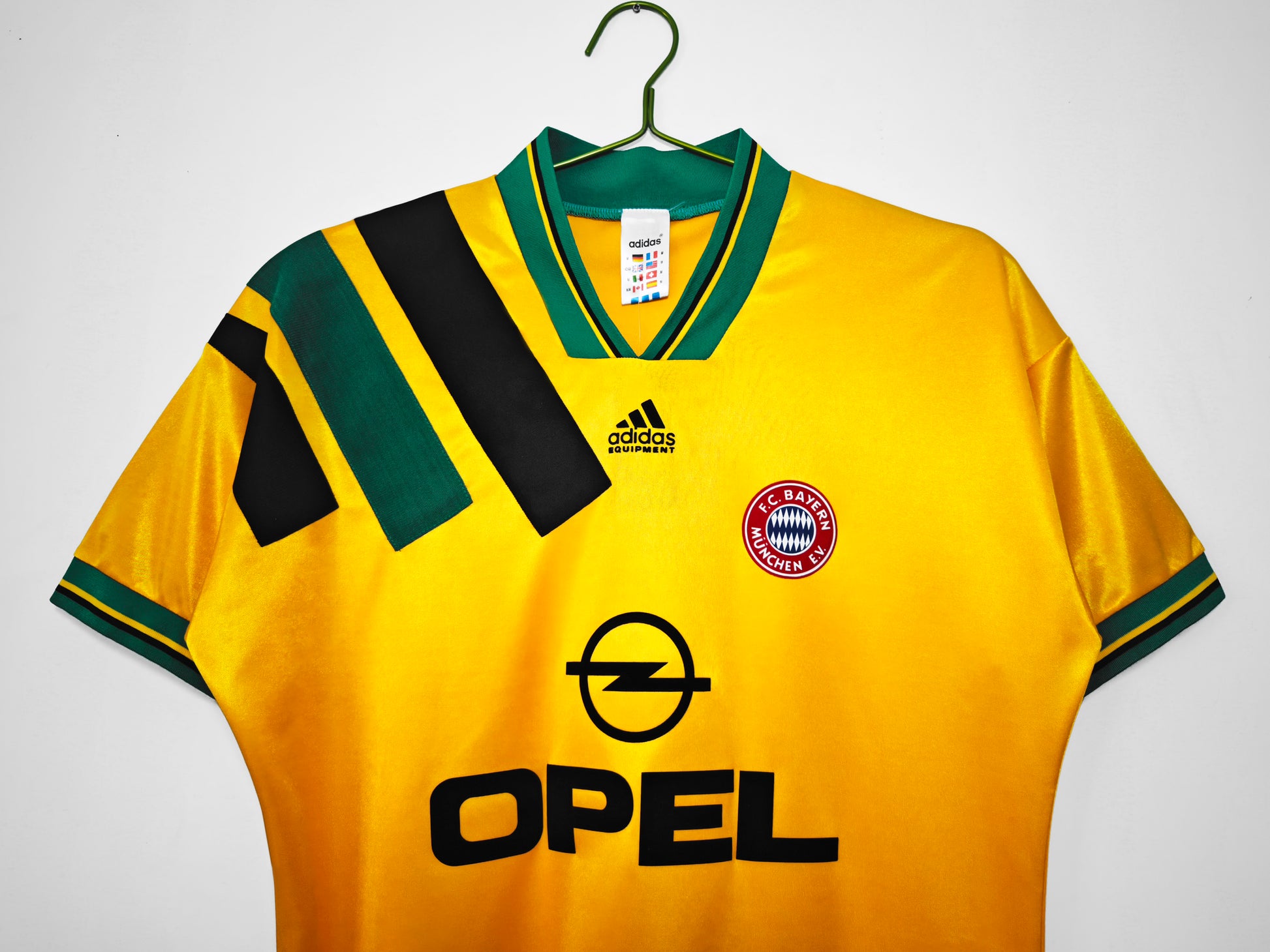 BAYERN MUNICH Retro Away Jersey 1993-95 image 7