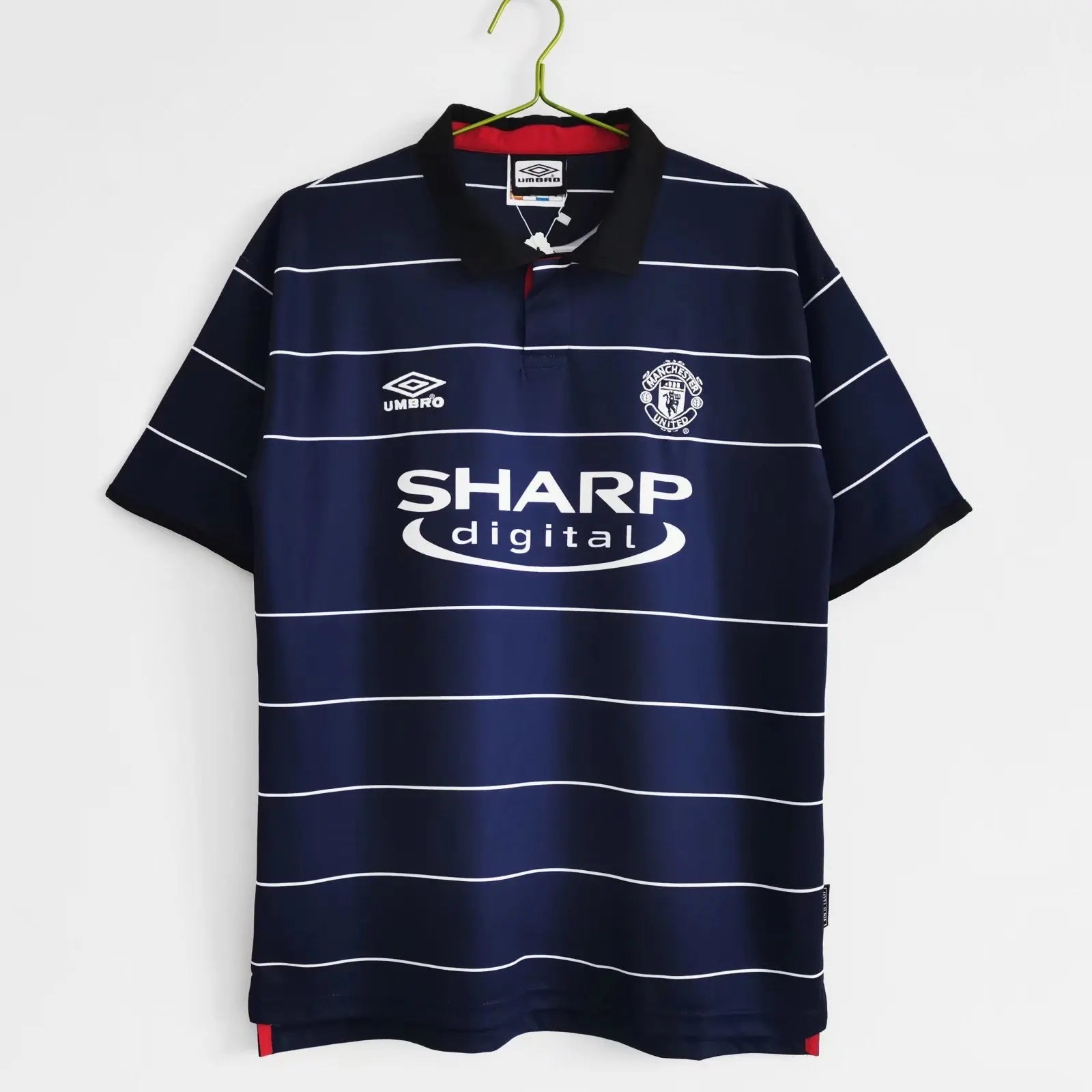 MANCHESTER UNITED RETRO JERSEY 1999-00 image 0