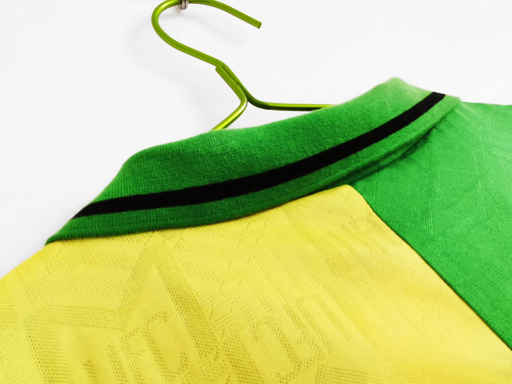 MANCHESTER UNITED RETRO JERSEY 1992 image 12