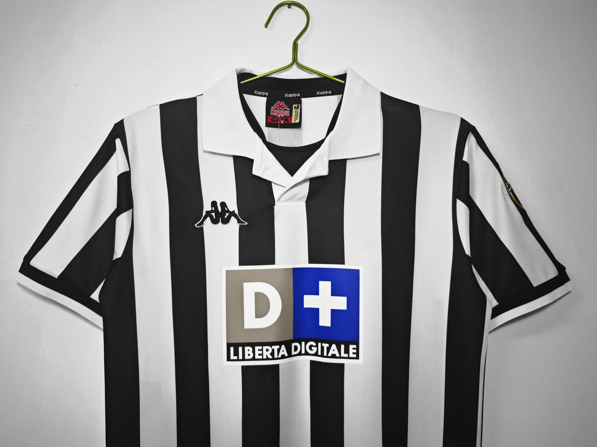 JUVENTUS  RETRO HOME JERSEY 1998-99 image 2