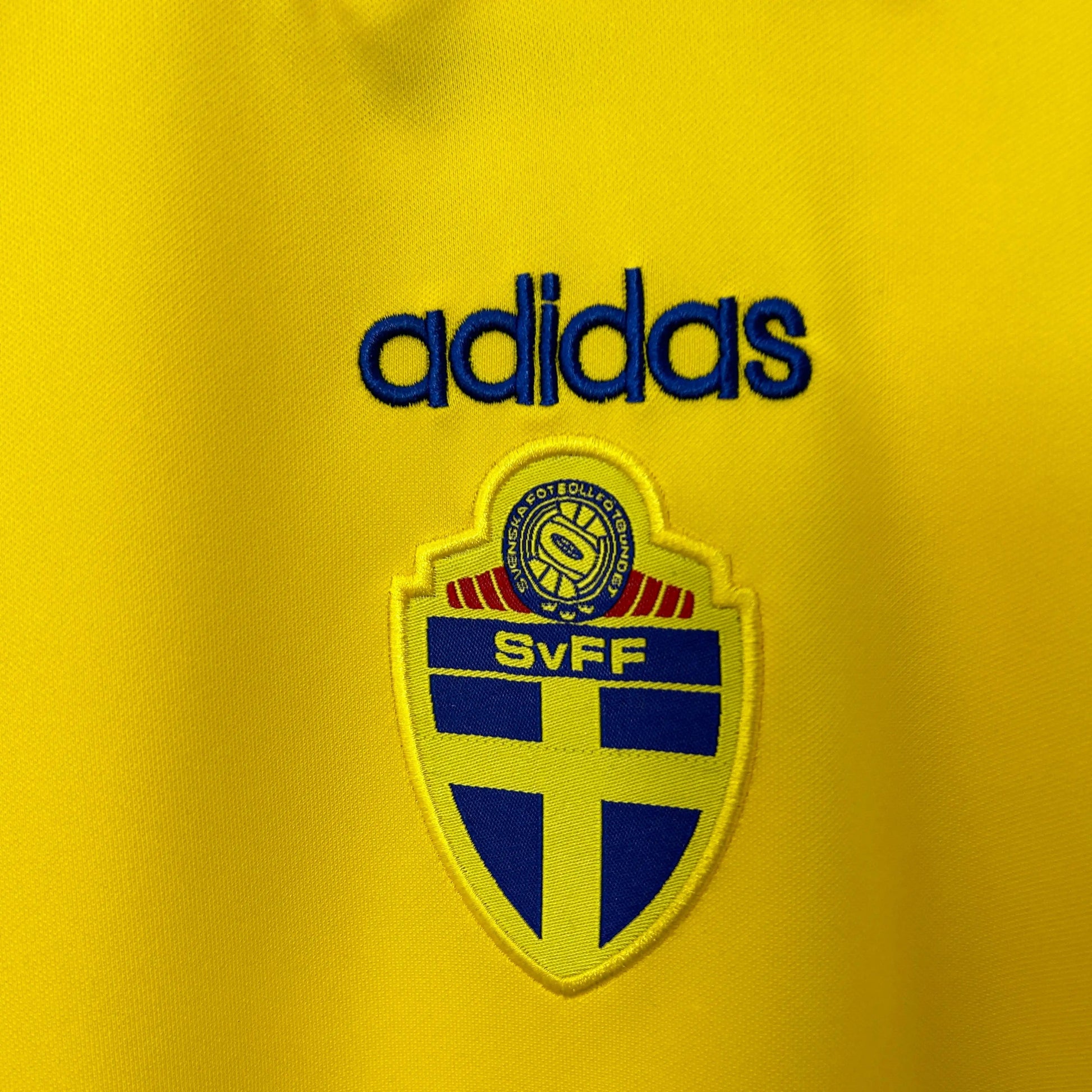 SWEDEN RETRO HOME FOOTBALL JERSEY 1994 image 1