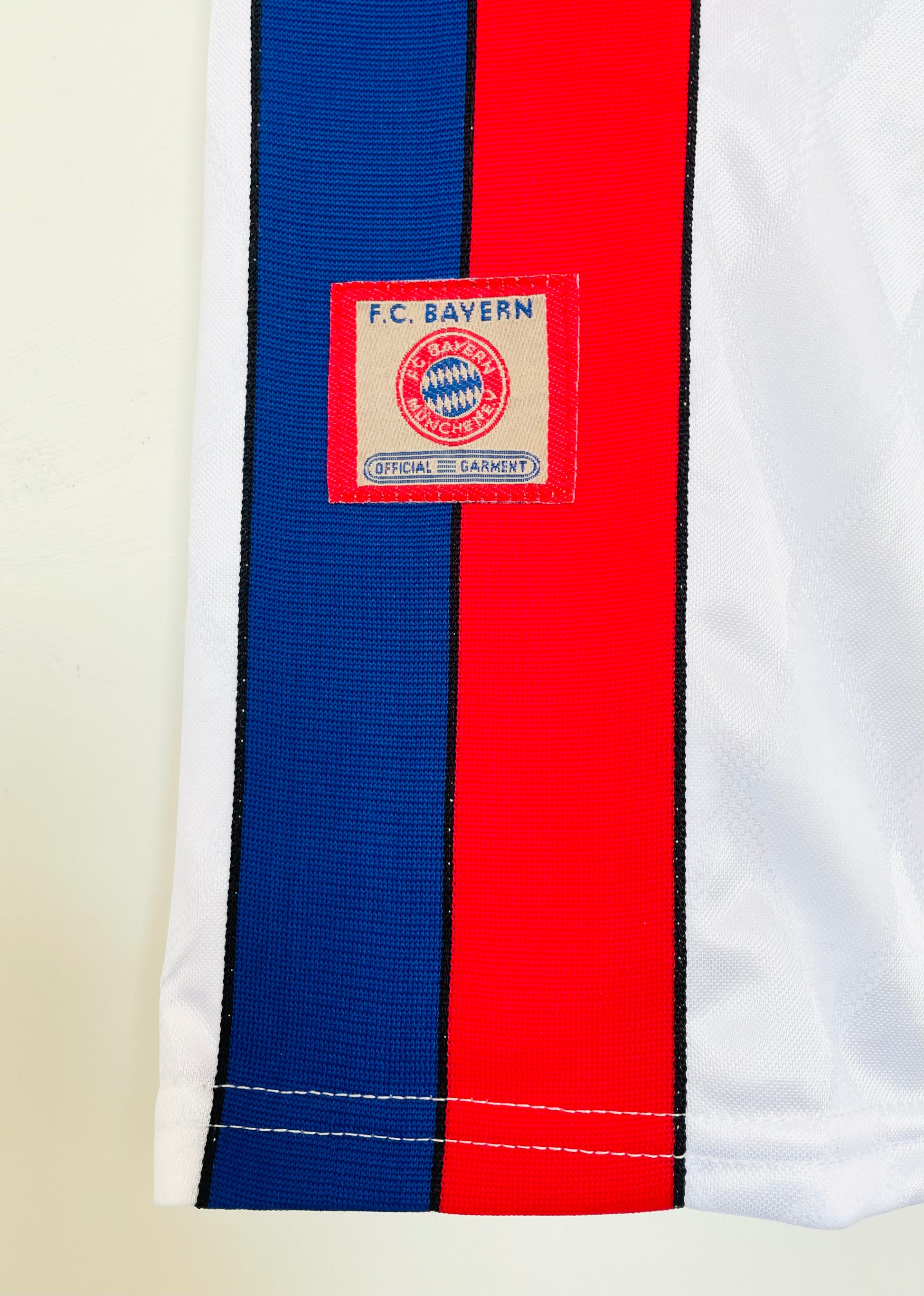 BAYERN MUNICH Retro Away Jersey 1997-98 image 8