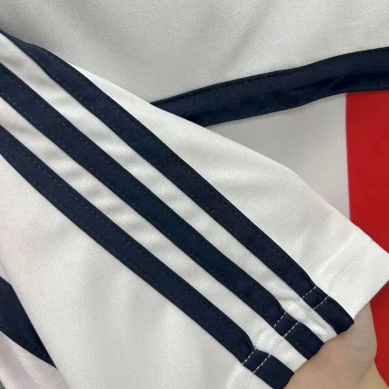 BAYERN MUNICH Retro Away Jersey 2000-01 image 2