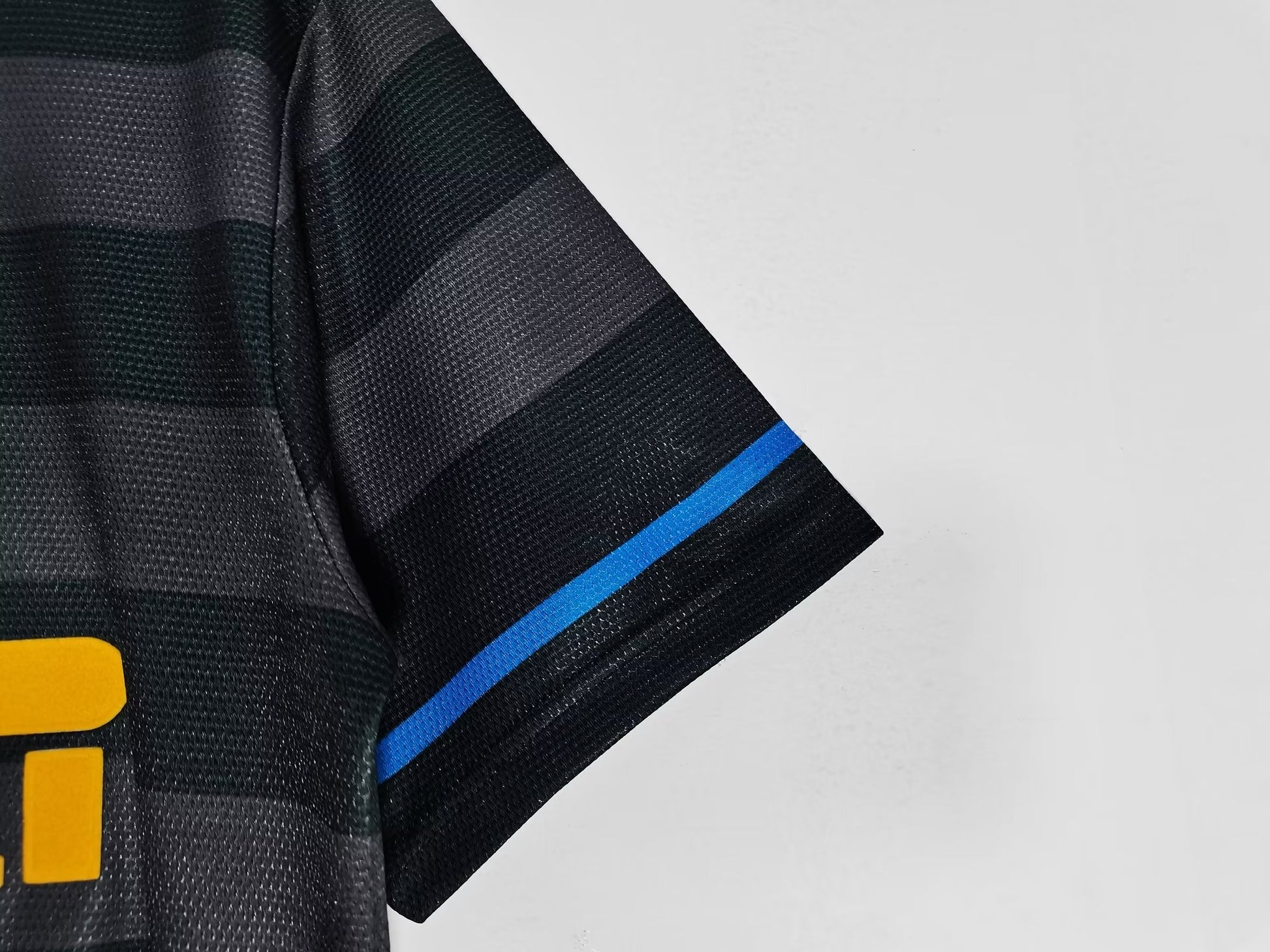 INTER MILAN Retro Home Jersey 1997-98 image 8