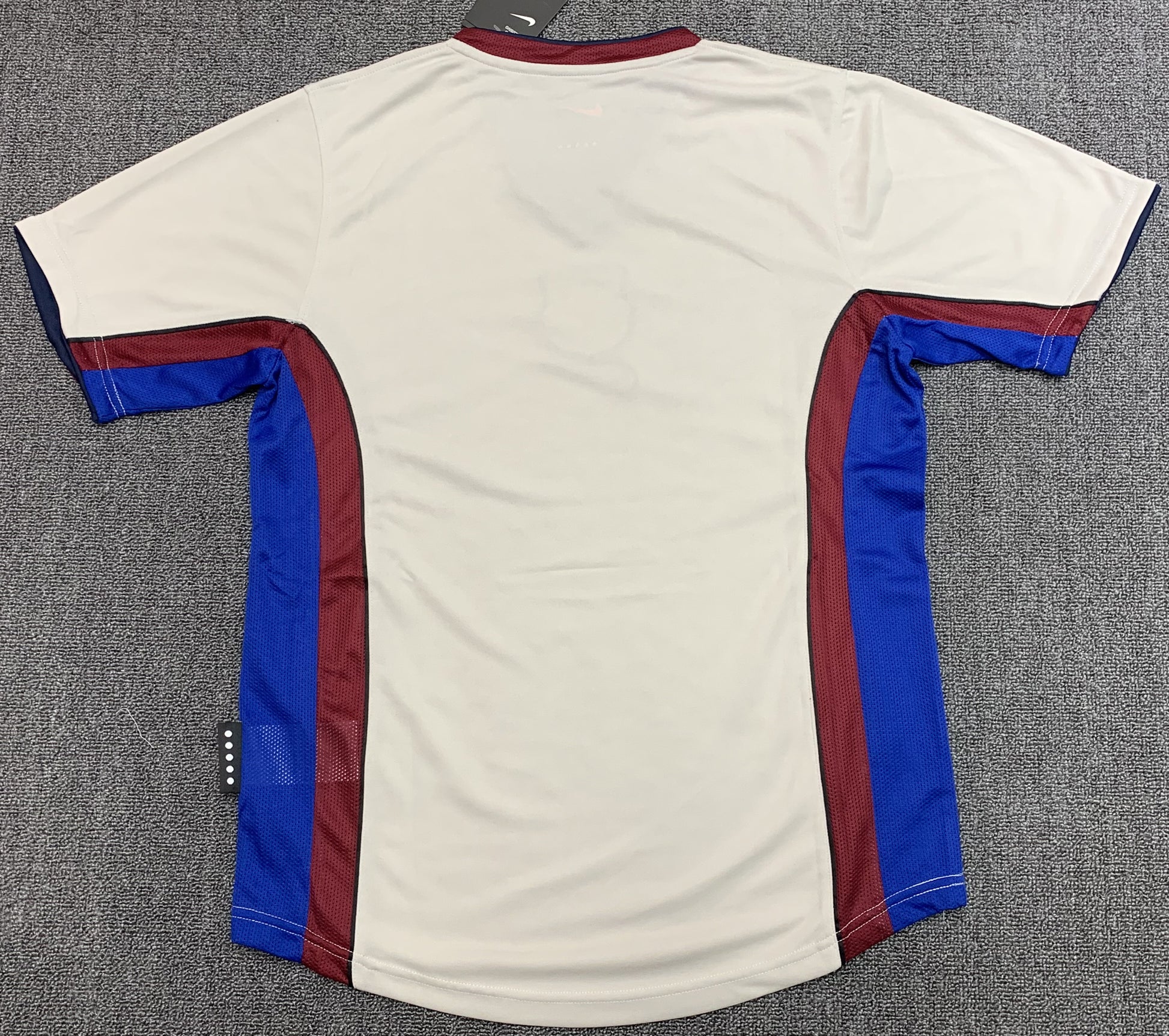 BARCELONA Retro Away Jersey  1998-99 image 1