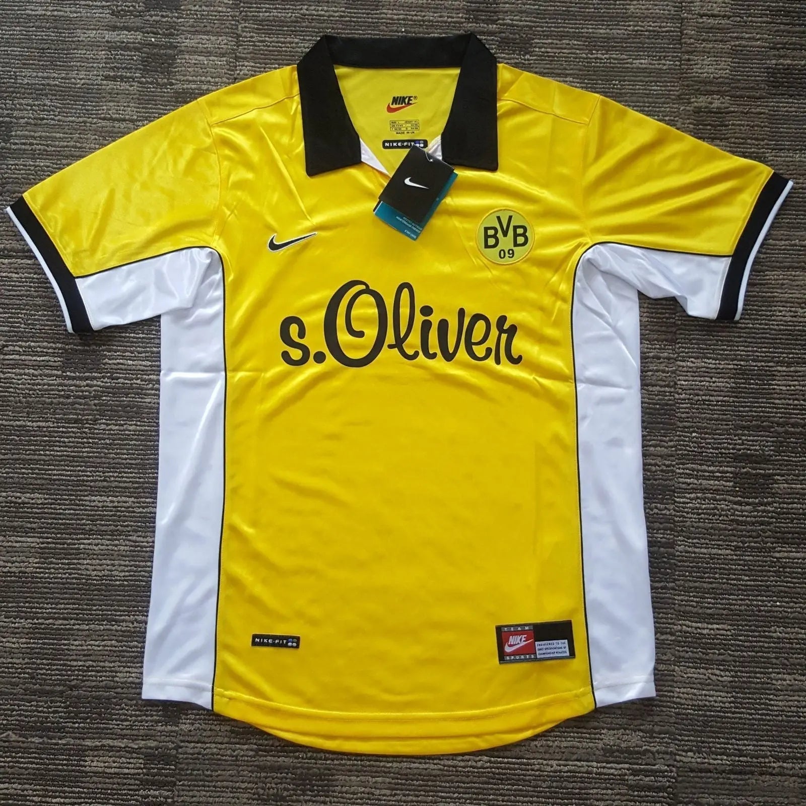 BVB Retro Home Jersey 1998-00 image 0
