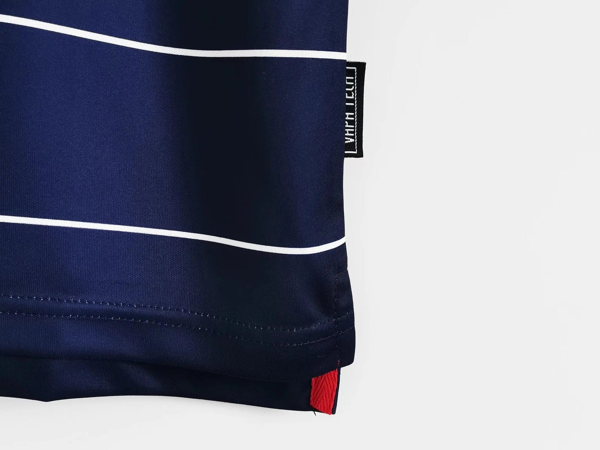 MANCHESTER UNITED RETRO JERSEY 1999-00 image 3