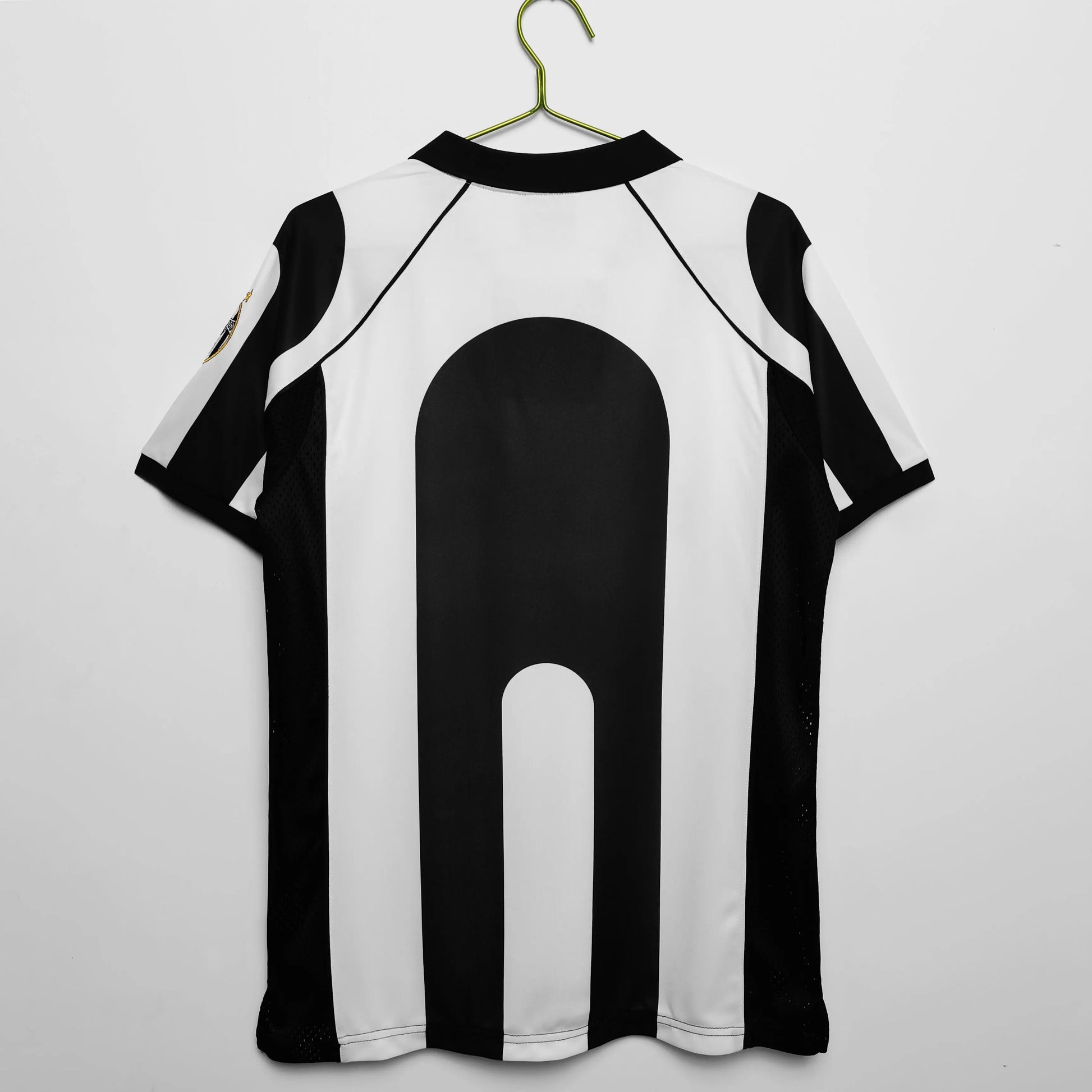 JUVENTUS  RETRO Home JERSEY 1997-98 image 1