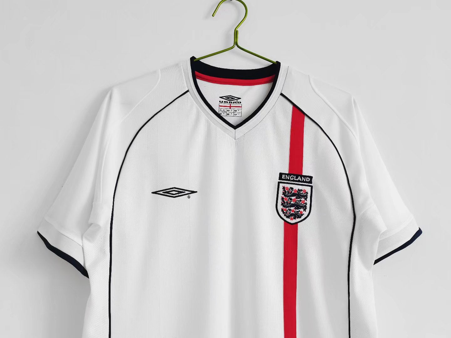 ENGLAND Retro Home Jersey WORLD CUP 2002 image 3