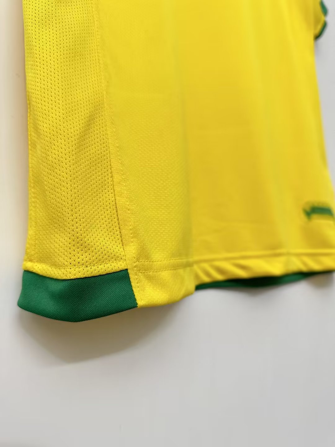 BRAZIL Retro Home Jersey 2006 image 11