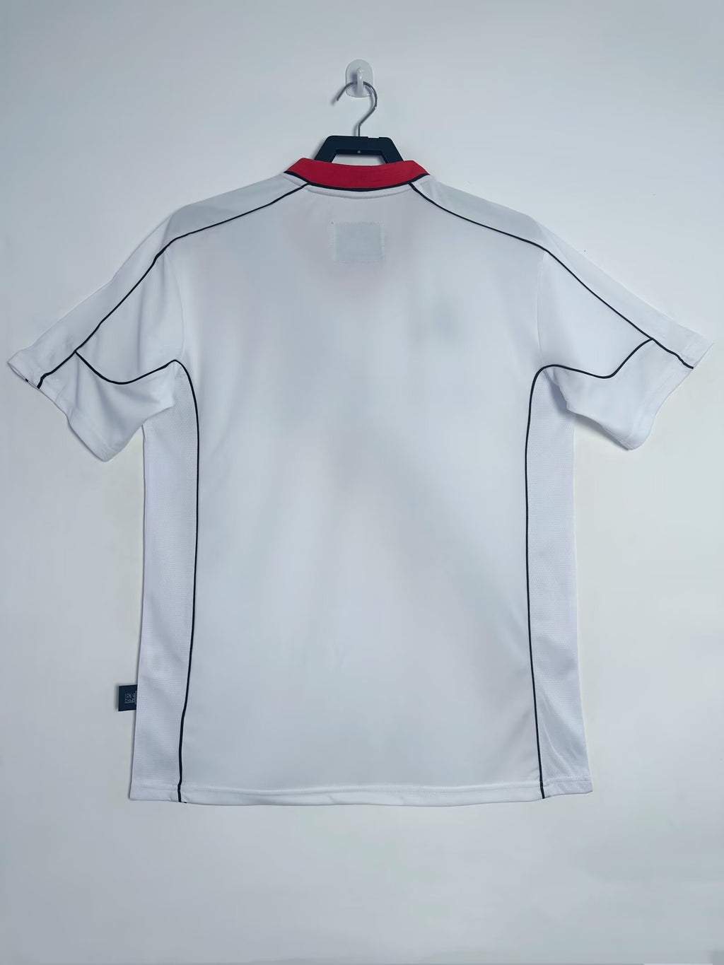 MANCHESTER CITY Retro Away Jersey 2002-03 image 1