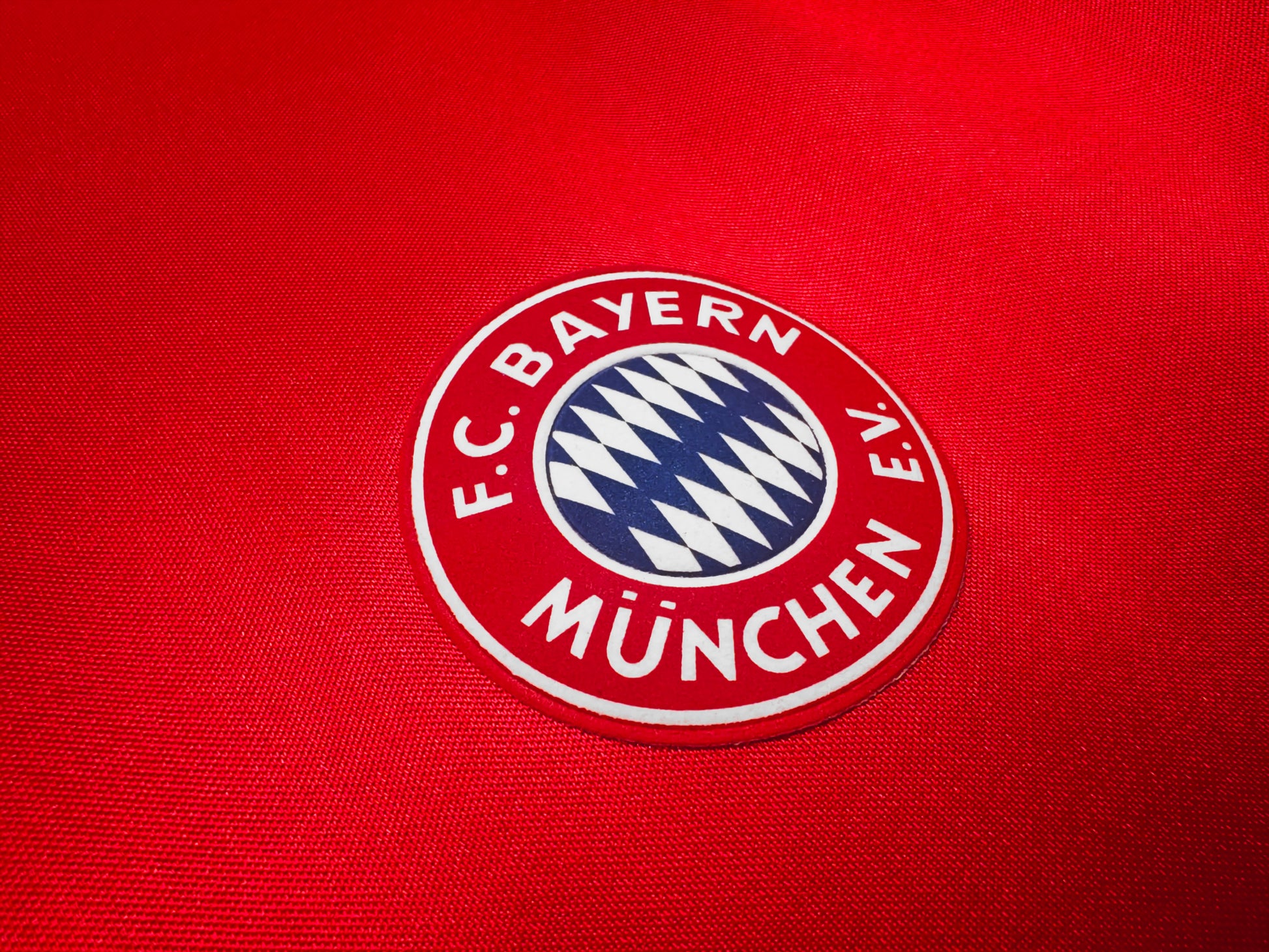 BAYERN MUNICH RETRO Home Jersey 1993-95 image 5