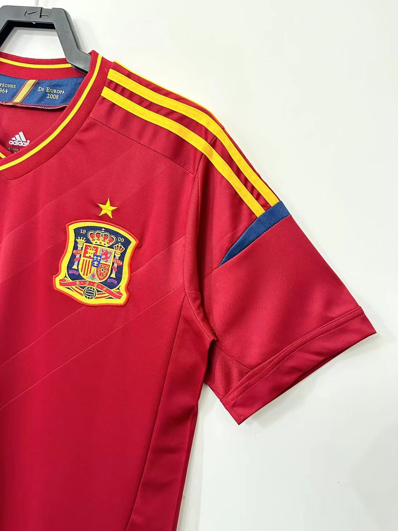 SPAIN Retro Home Jersey 2012 image 3