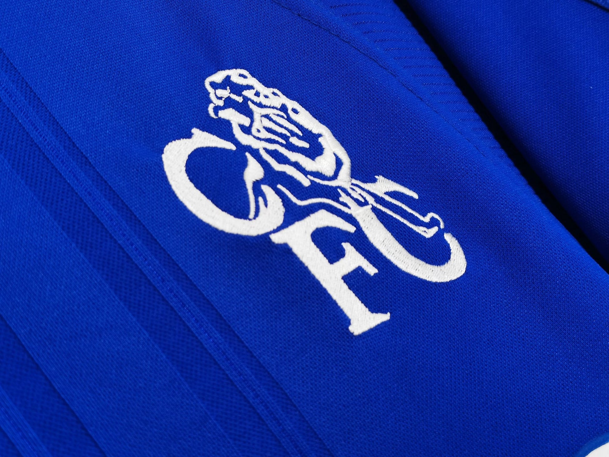 CHELSEA Retro Home Jersey 1999-01 image 7