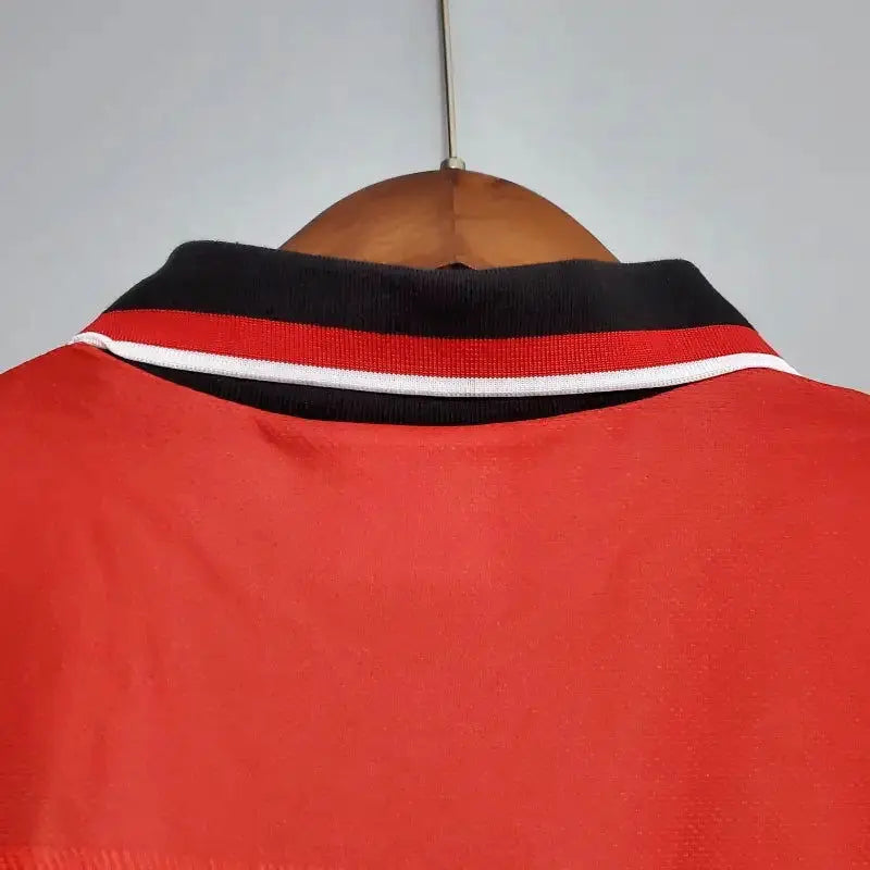 MANCHESTER UNITED RETRO JERSEY  1994 image 4
