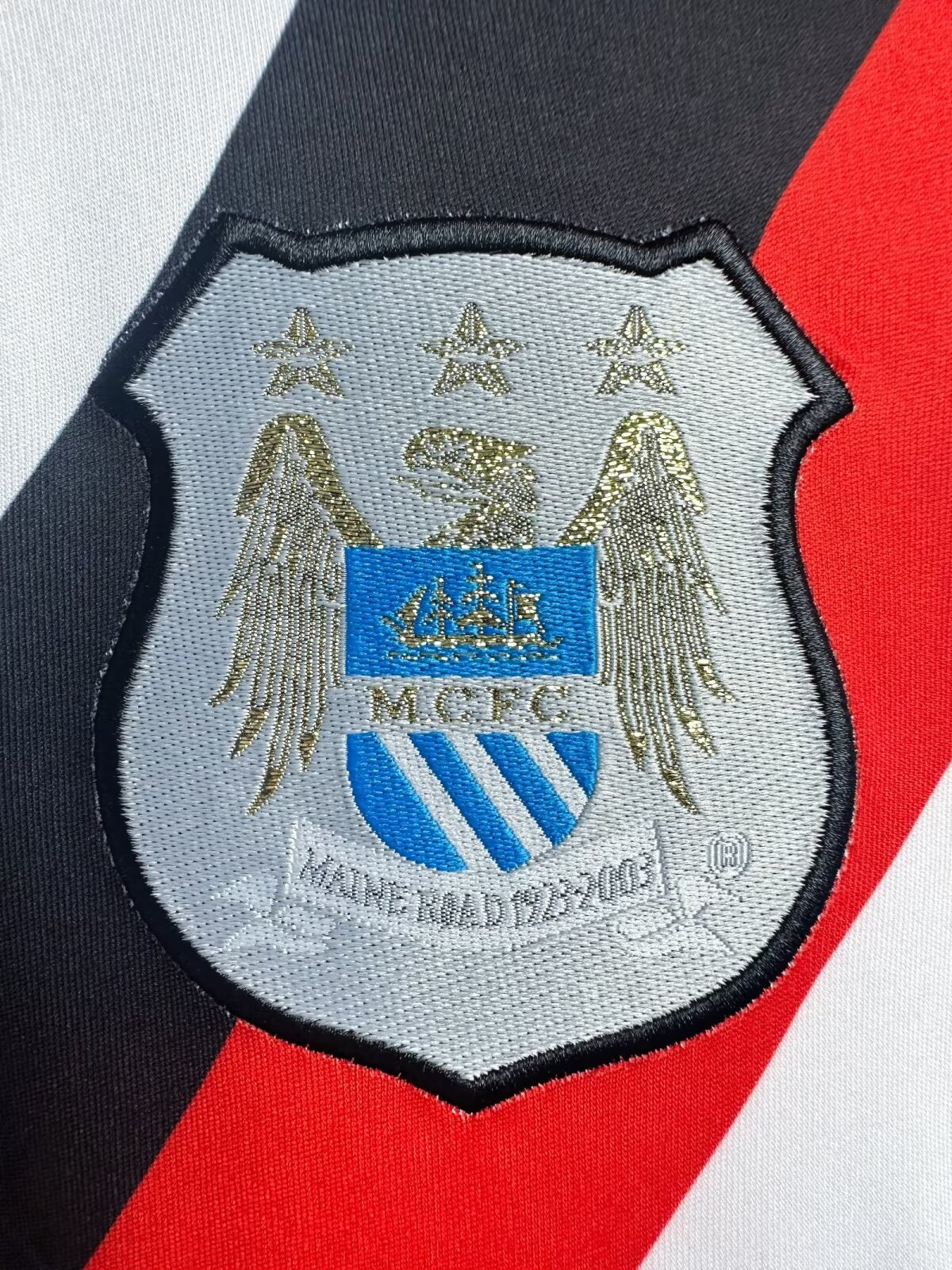 MANCHESTER CITY Retro Away Jersey 2002-03 image 5