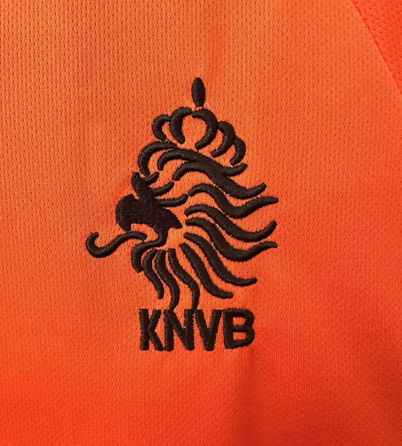 NETHERLANDS RETRO HOME FOOTBALL SHIRT 2002 image 3