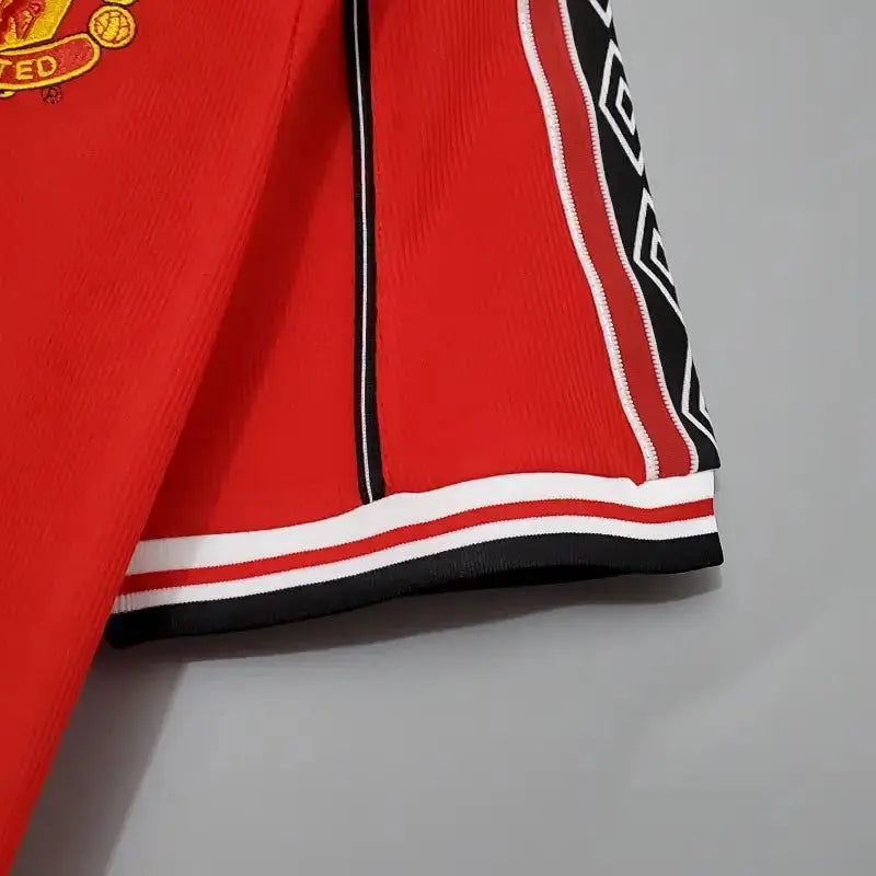 MANCHESTER UNITED RETRO JERSEY 1998 image 2
