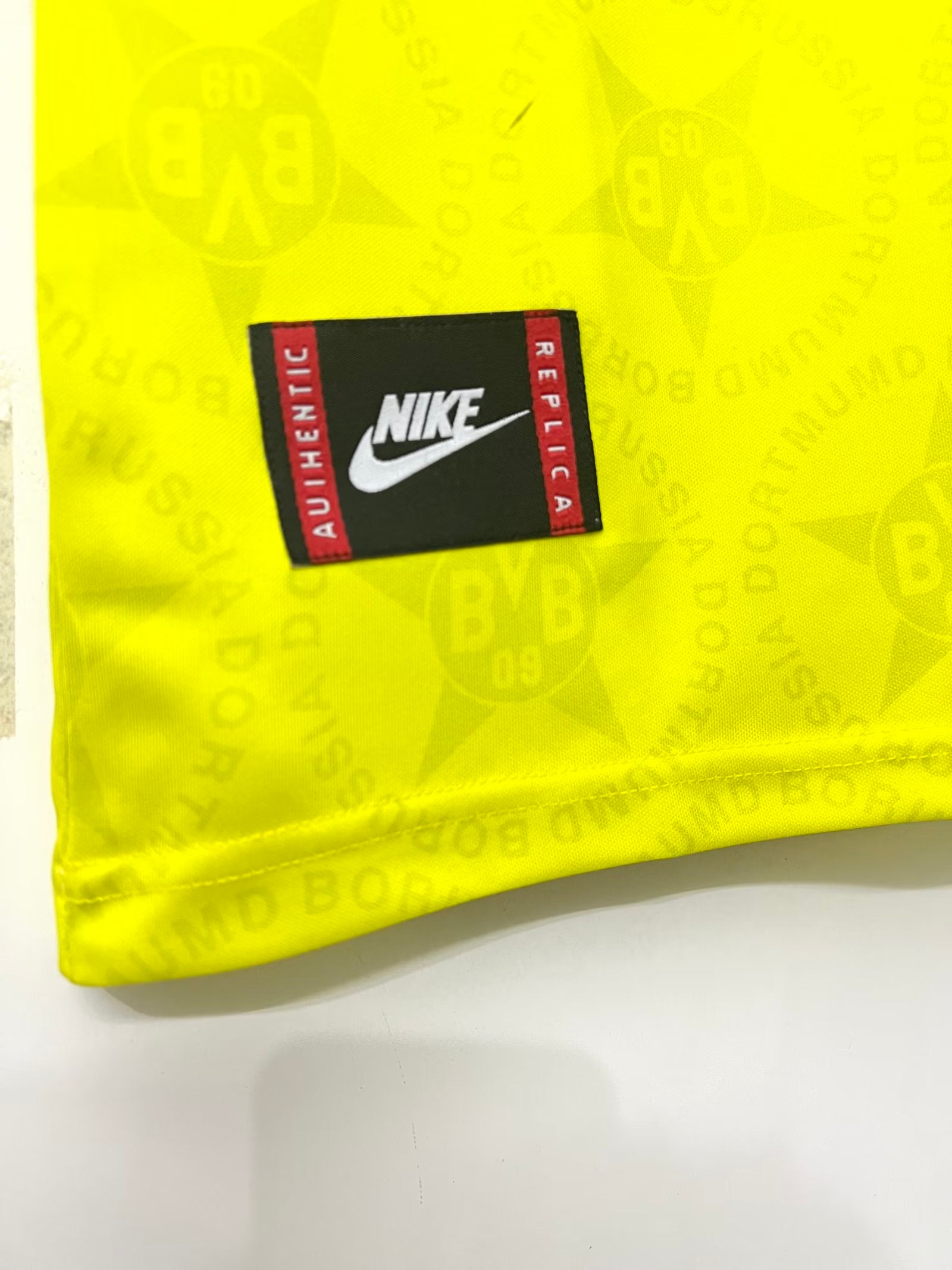 BVB Retro Home Jersey 1994-94 image 8