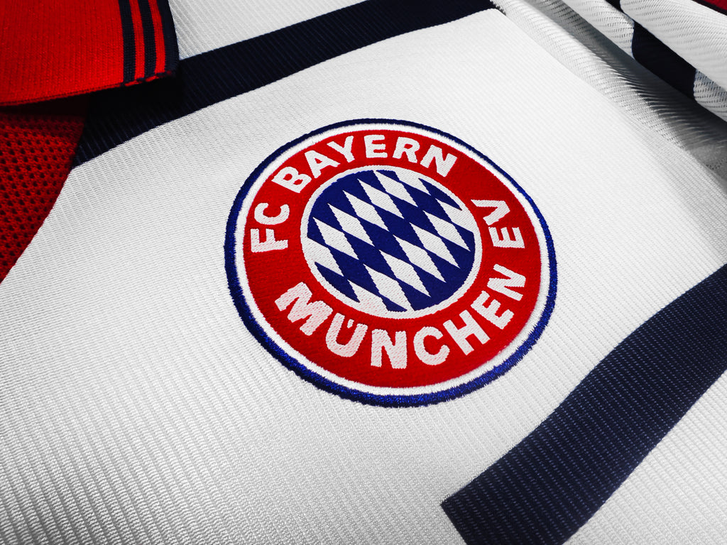 BAYERN MUNICH Retro Away Jersey 1998 image 4