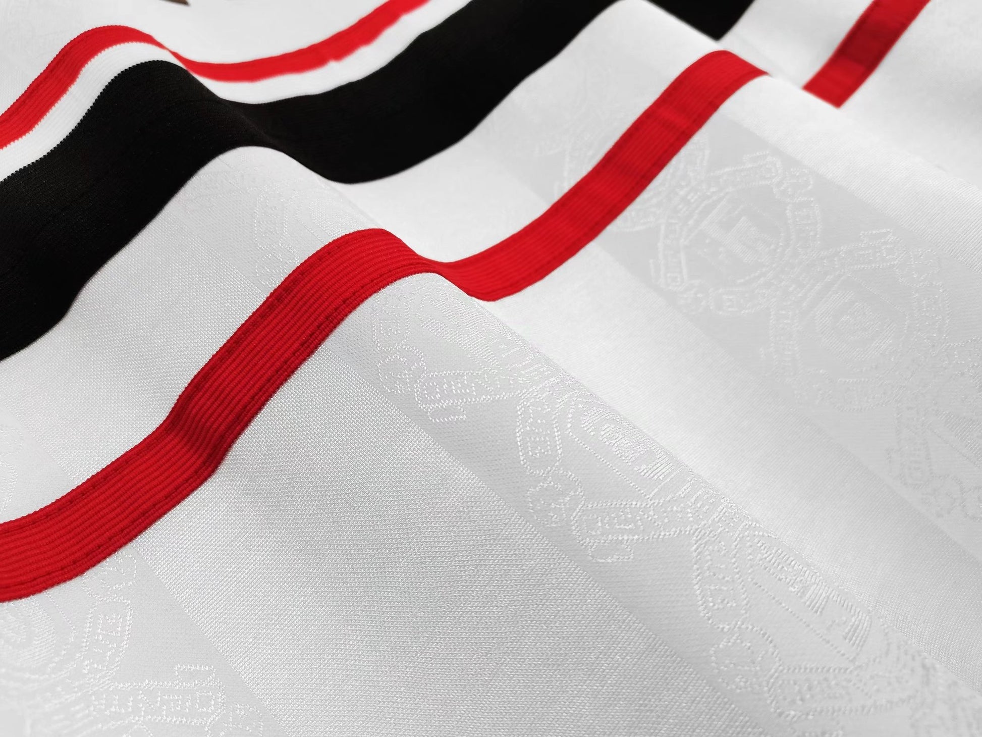 MANCHESTER UNITED RETRO L/SJERSEY 1998-99 image 4