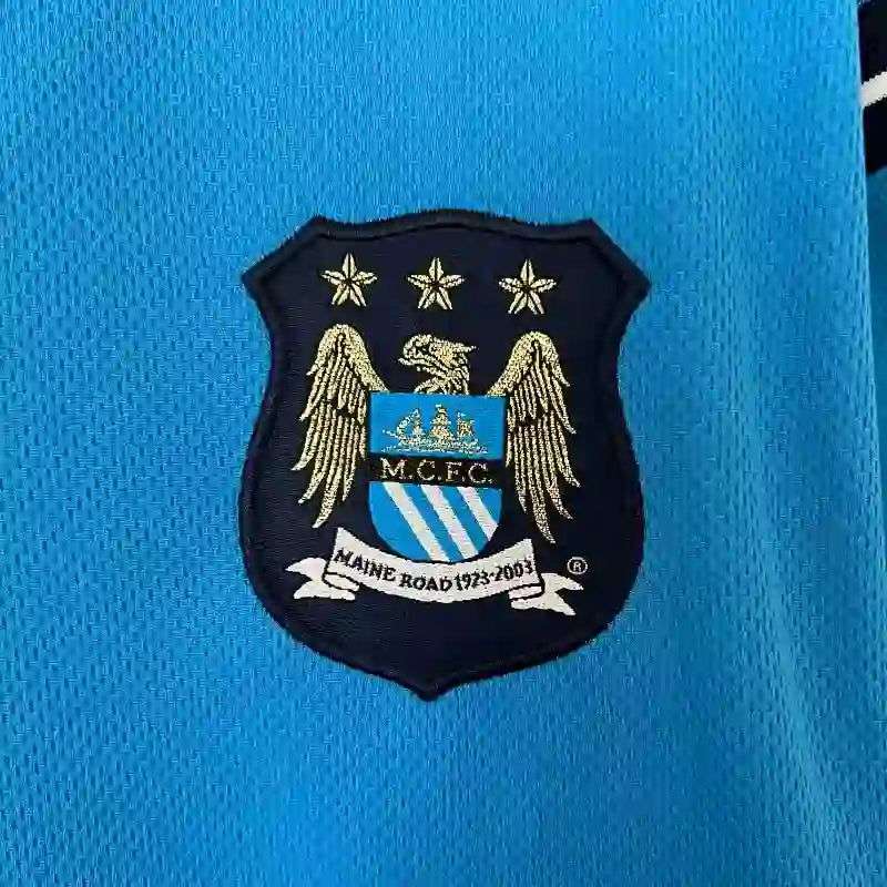 MANCHESTER CITY Retro Home Jersey  2001-02 image 2