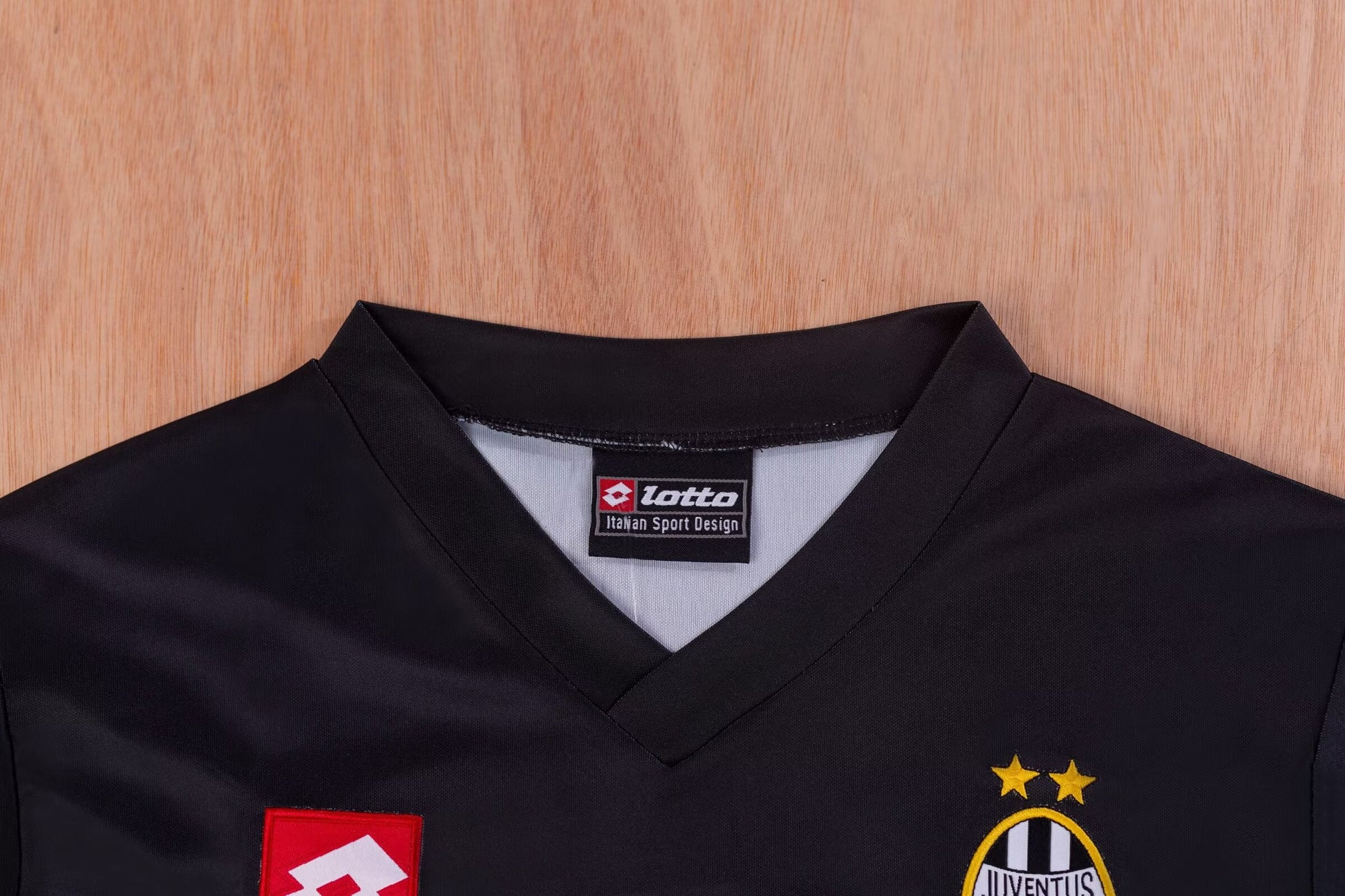 JUVENTUS Retro Away Jersey 2001-02 image 9