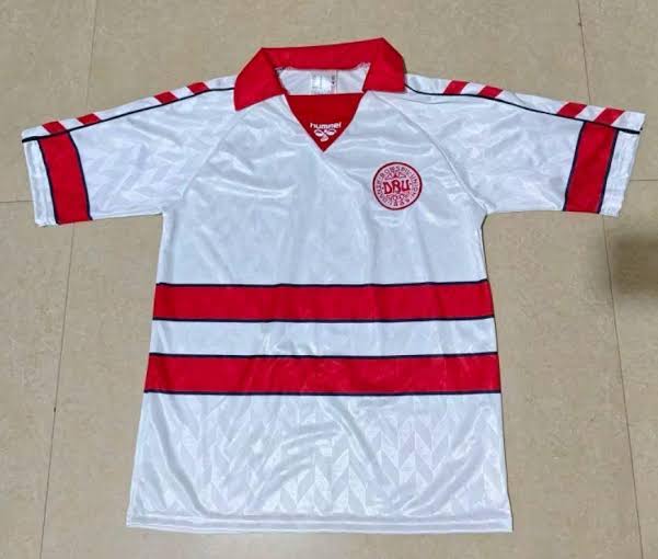 DENMARK Retro Away Jersey 1988 image 0